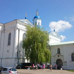 BBF75F7E9114709282801470928280---02 Uspenskij hram i vhod.jpg